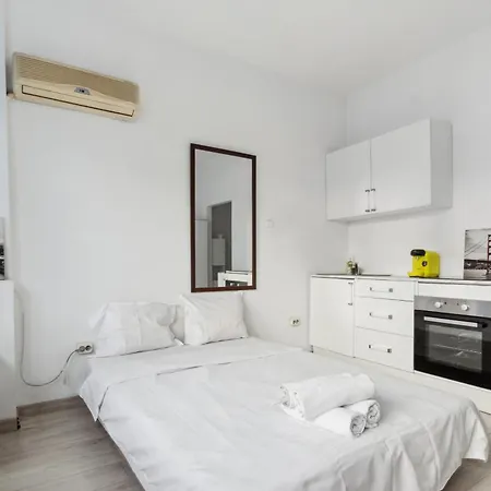 Atheneum Easy Retreat *