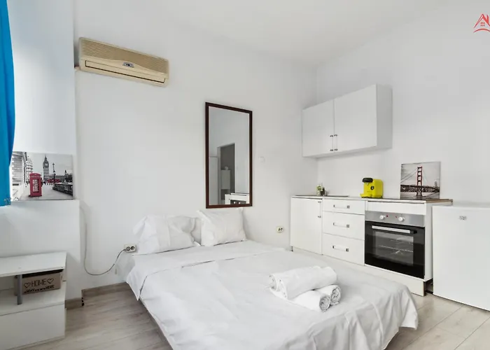 Atheneum Easy Retreat *